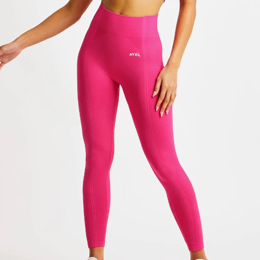 NWT Aybl Reflex Seamless Leggings in Fuchsia Pink